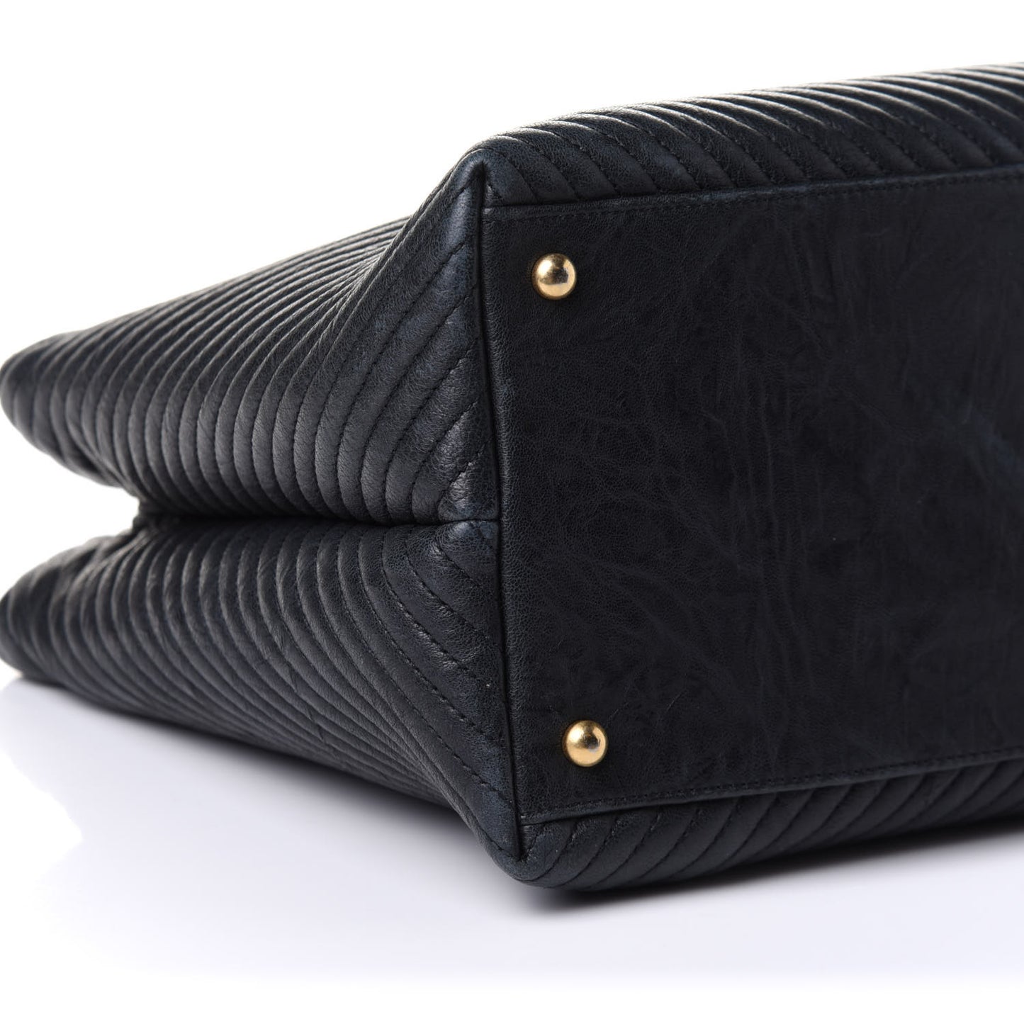 Wrinkled Lambskin Chevron Quilted Large Surpique Tote Black