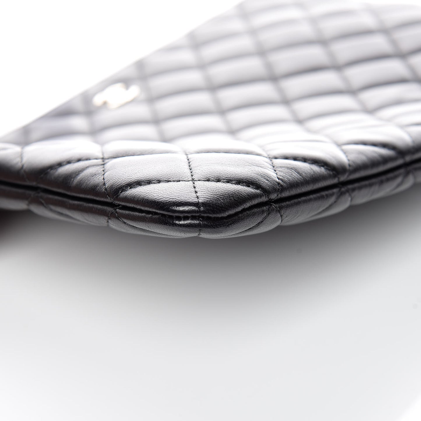 Lambskin Quilted Medium Cosmetic Case Black