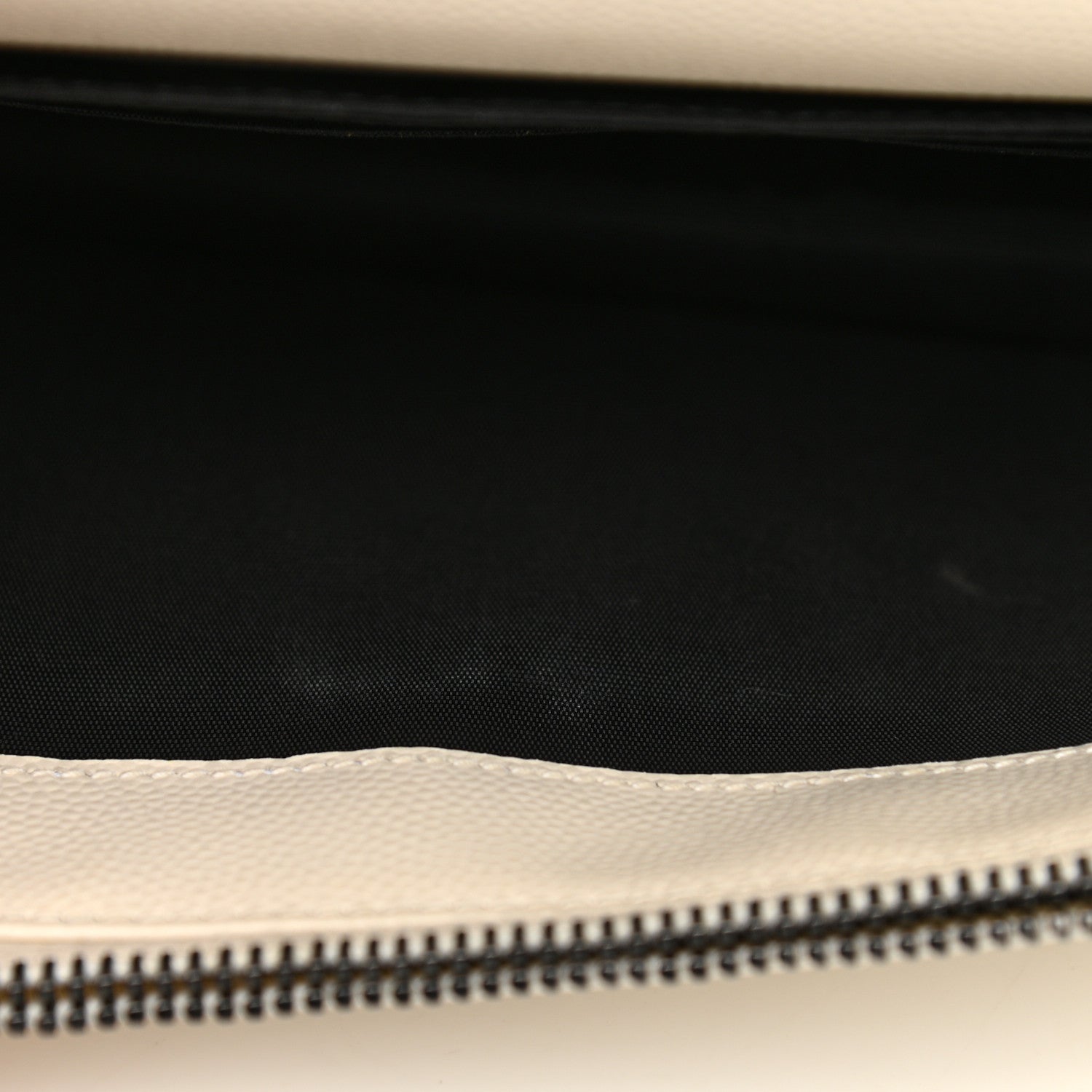 Saint Laurent Grain De Poudre Matelasse Chevron Monogram Envelope Chain Wallet Dove White 13 of 22