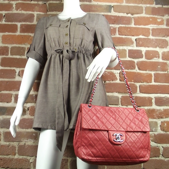 Chanel Washed Caviar Maxi Flap Fuchsia 2 of 10