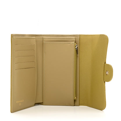 Chanel Caviar Quilted Medium Flap Wallet Green 5 of 8