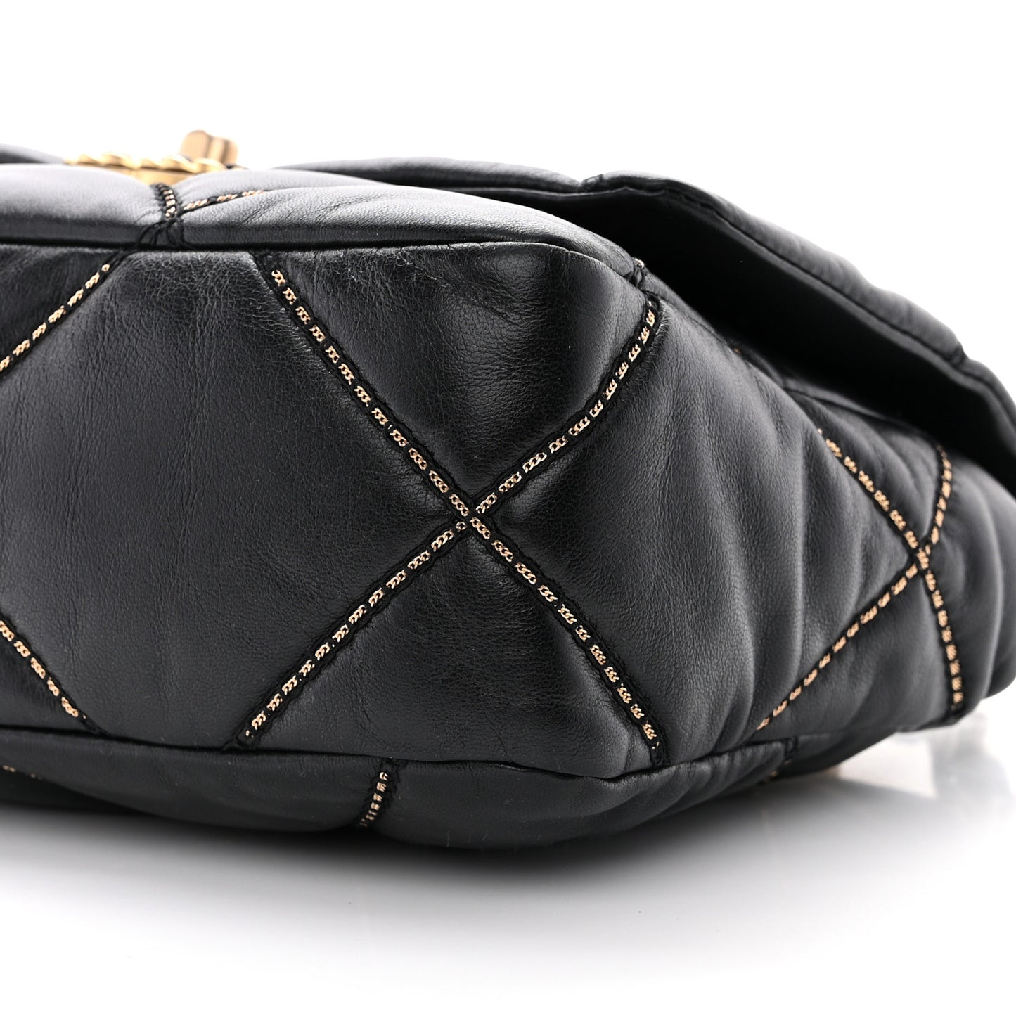 Lambskin Chain Quilted Medium Chanel 19 Flap Black