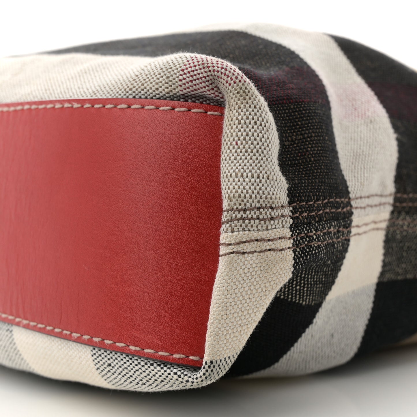 Canvas Mega Check Medium Tottenham Brit Tote Cadmium Red