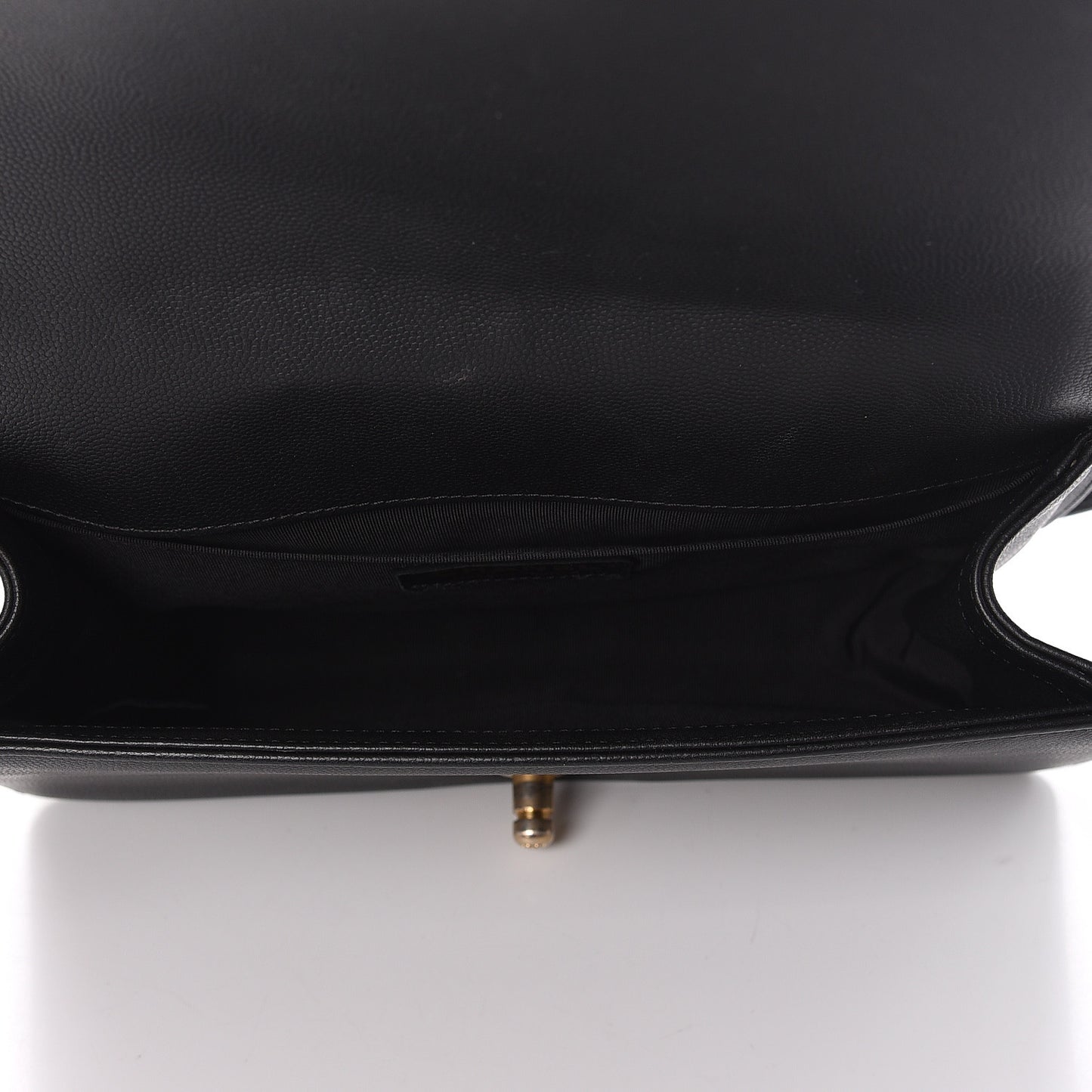Caviar Quilted Medium Boy Flap Black