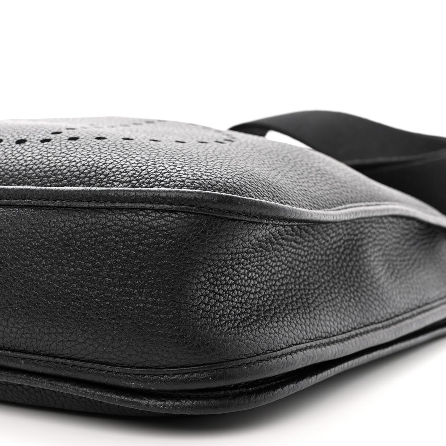 Taurillon Clemence Evelyne III PM Black