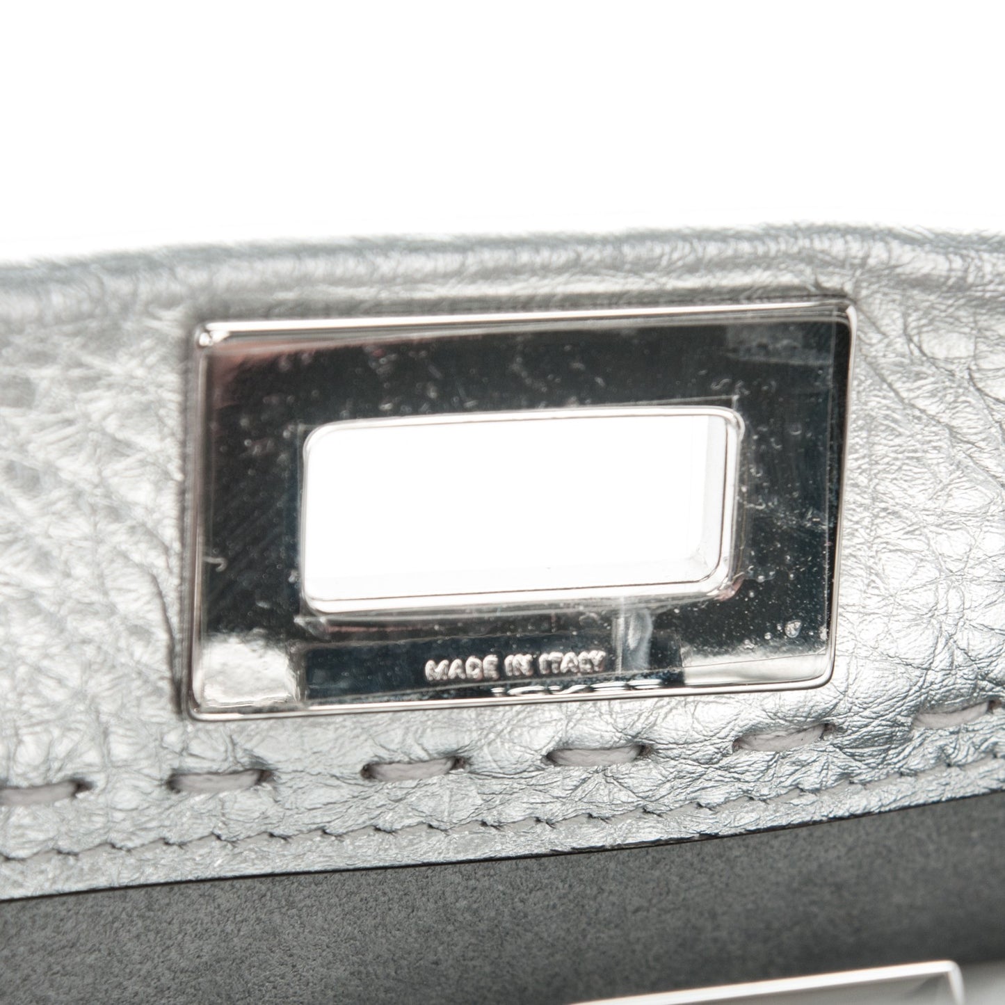 Cuoio Romano Lux Selleria Mini Peekaboo Iconic Satchel Argento