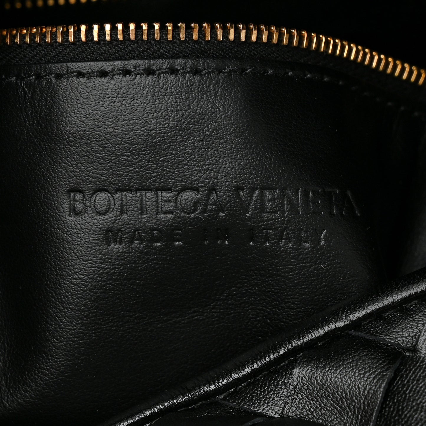 Calfskin Intrecciato Small Hop Black