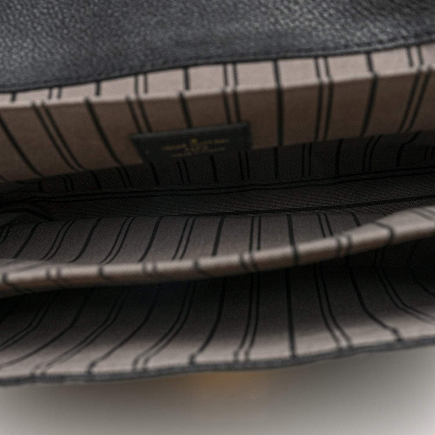 Louis Vuitton Empreinte Pochette Metis Black 5 of 9