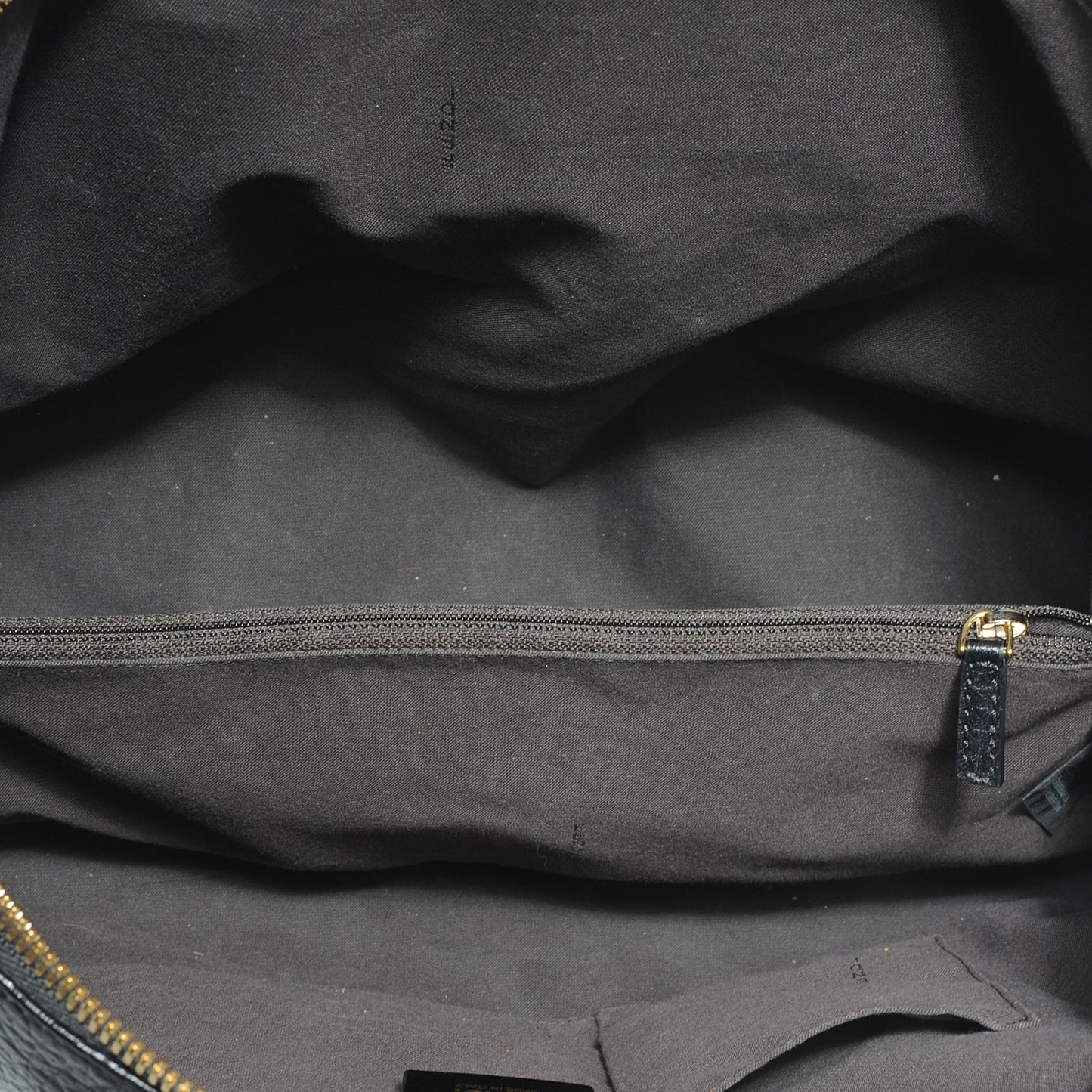 Pebbled Calfskin Large Chameleon Tote Black