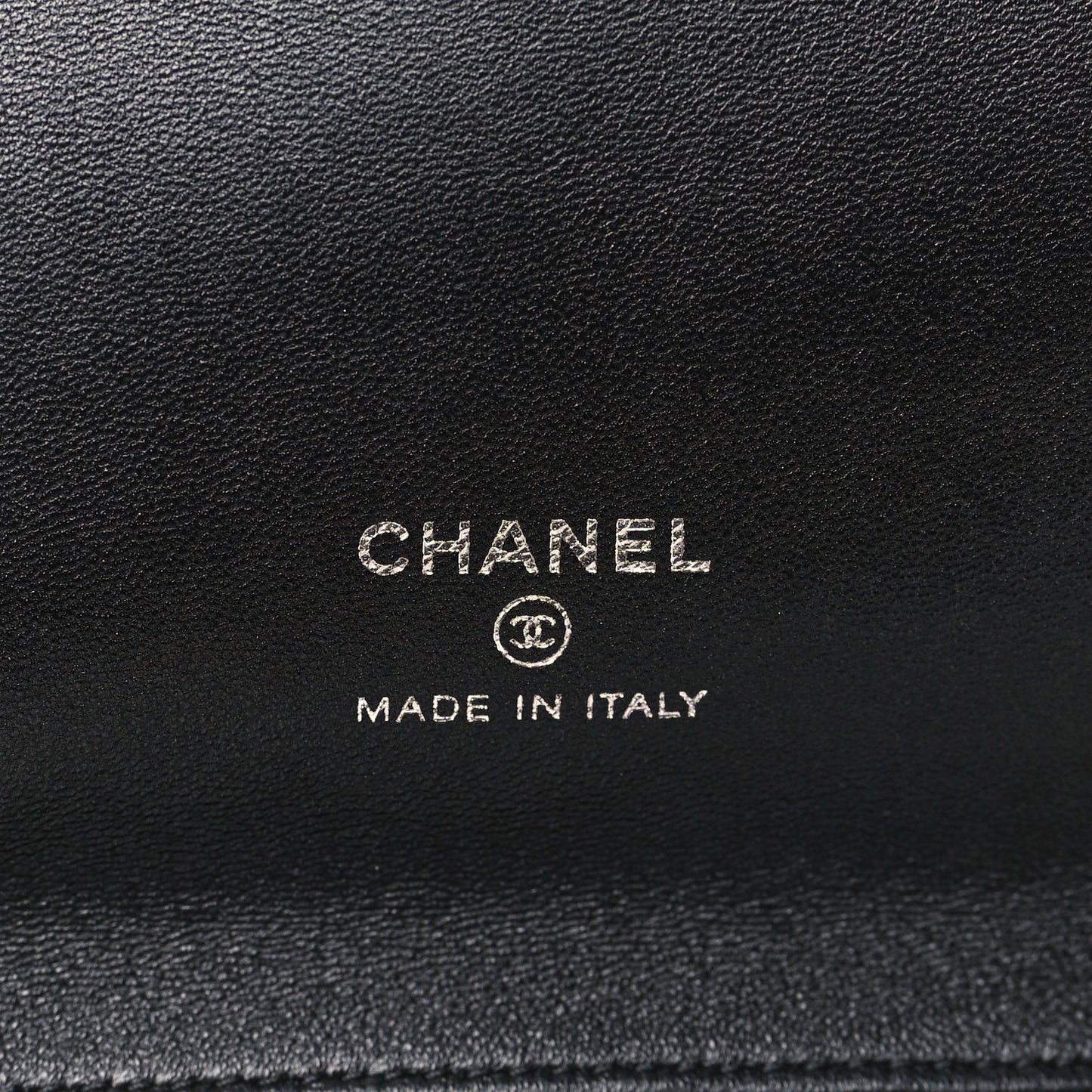 Shiny Crumpled Calfskin Large 31 Pouch Black