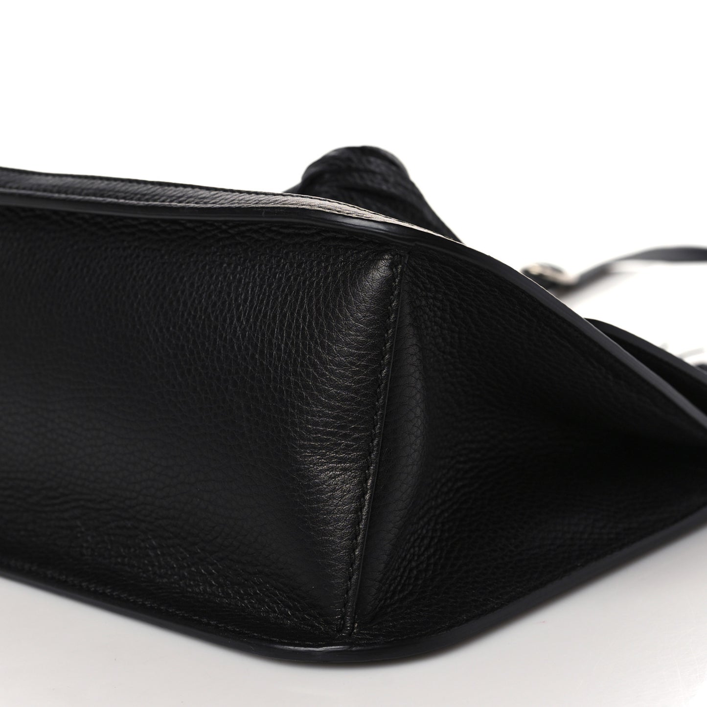 Pebbled Calfskin Medium Bamboo Daily Flap Shoulder Bag Black