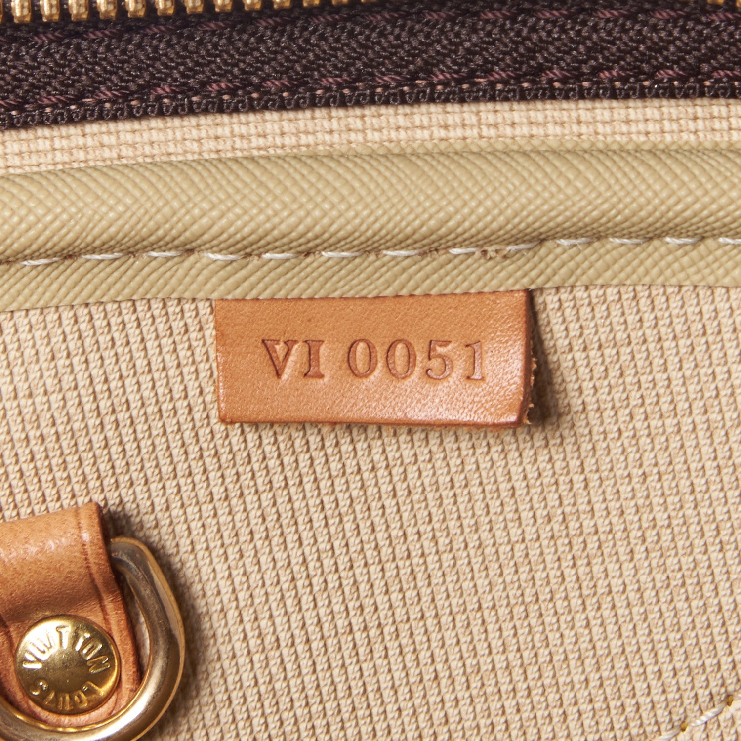 Louis Vuitton Monogram Alize 24 Heures Luggage 8 of 8
