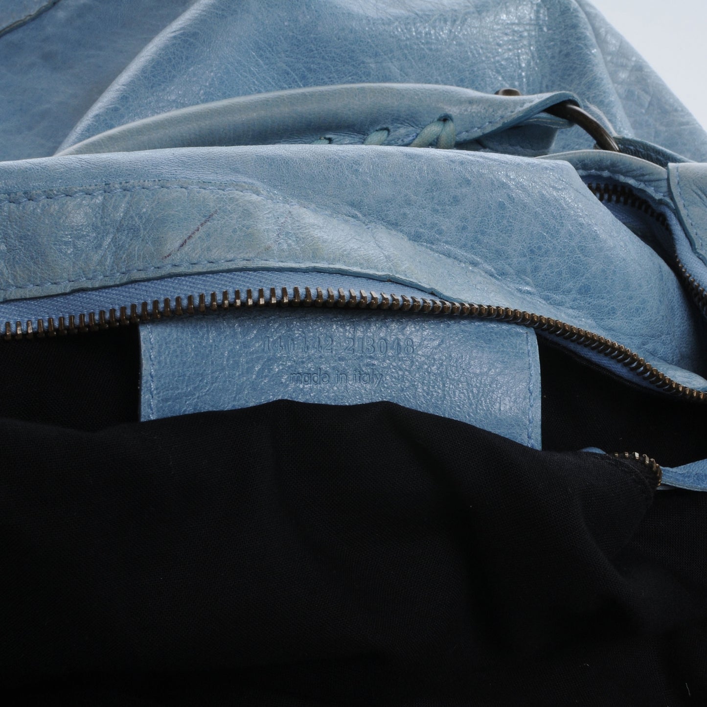 Chevre Day Hobo Sky Blue