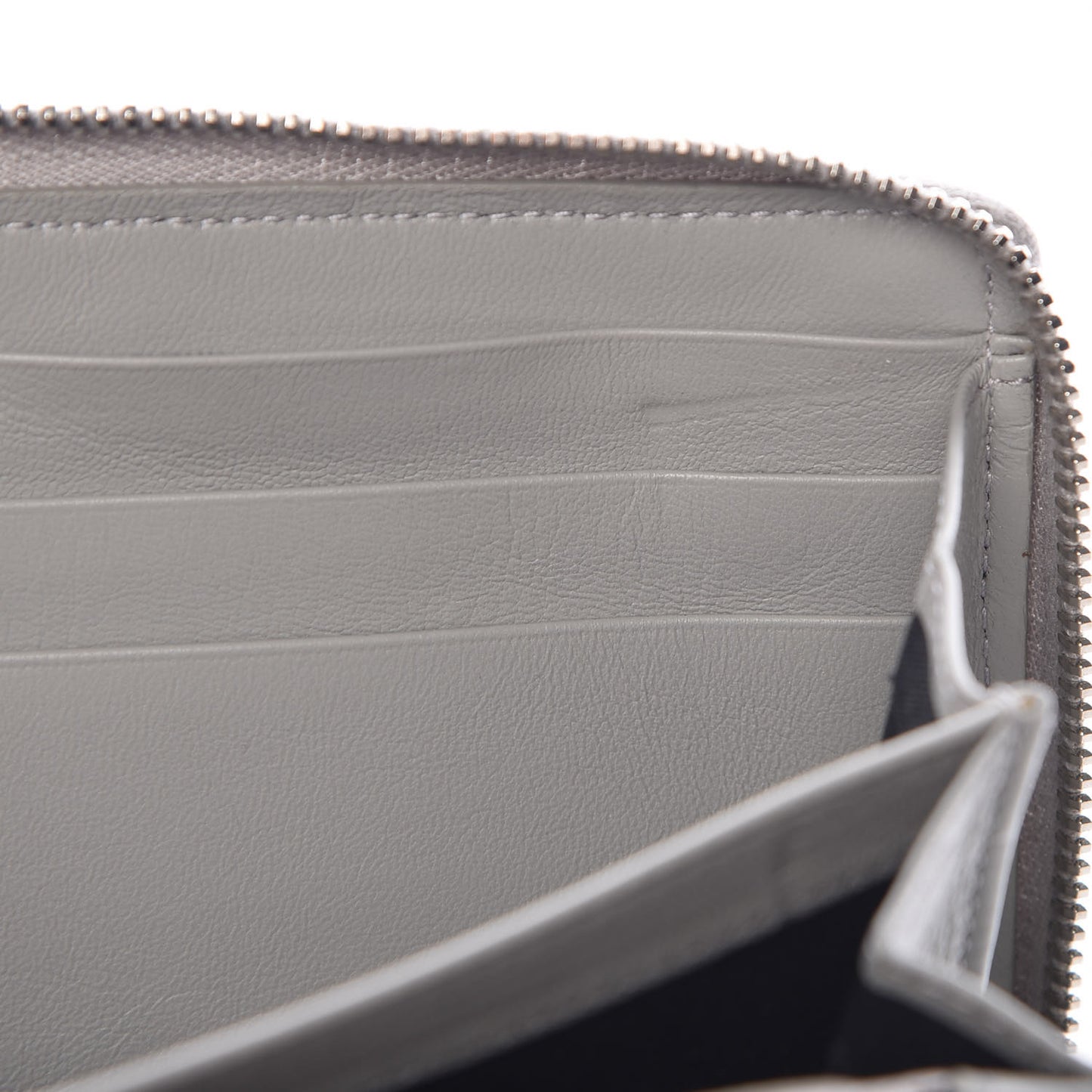 Matte Goatskin Rubber Covered Classic Hardware Continental Zip Around Wallet Gris Glace