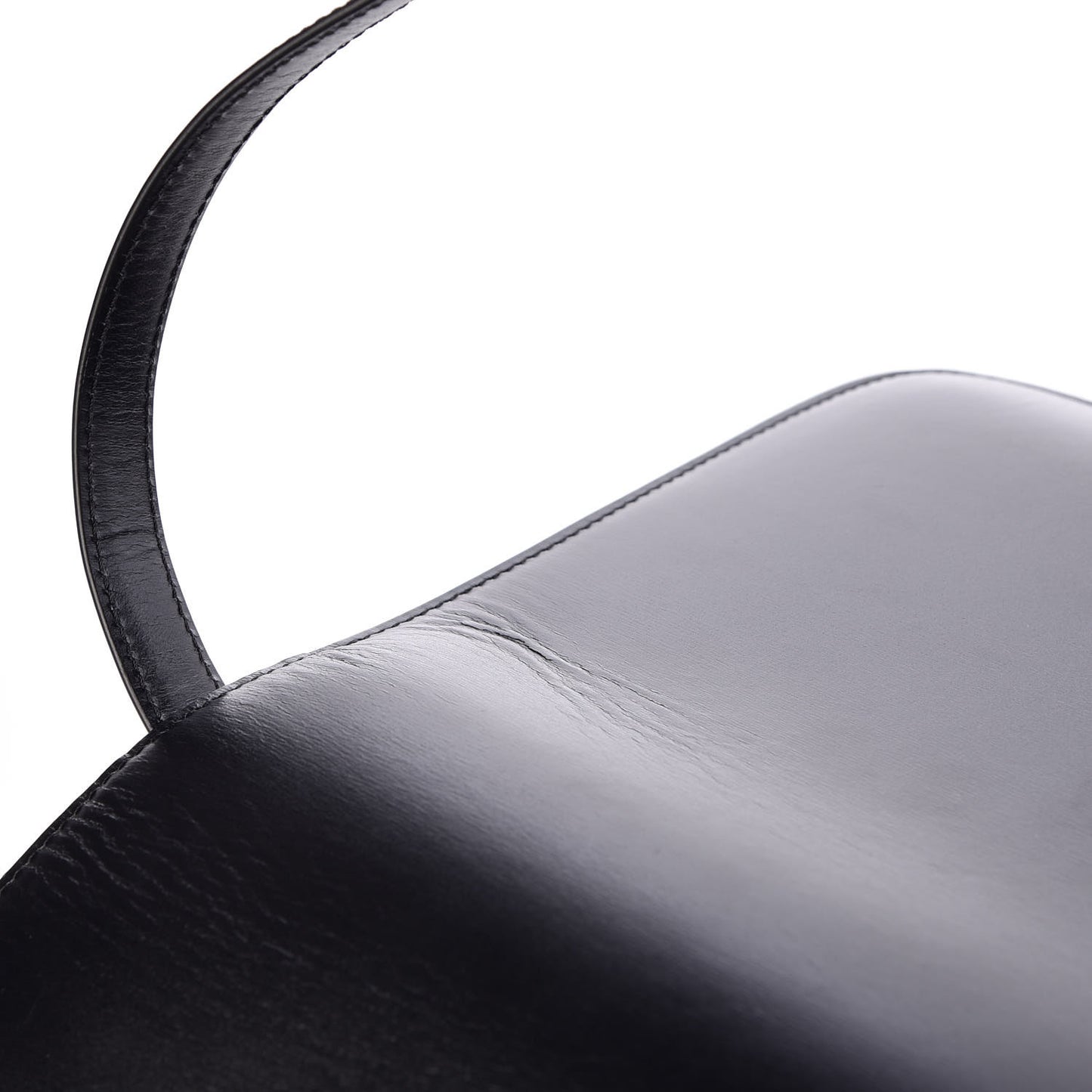 Box Calfskin Medium Classic Box Flap Bag Black