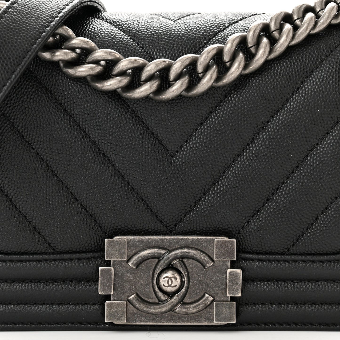 Caviar Chevron Quilted Small Boy Flap Black