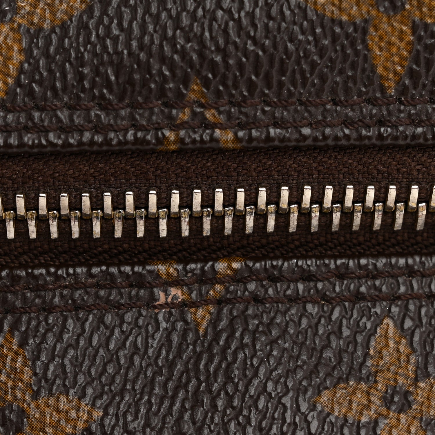 Louis Vuitton Monogram Toiletry Bag 25 10 of 10