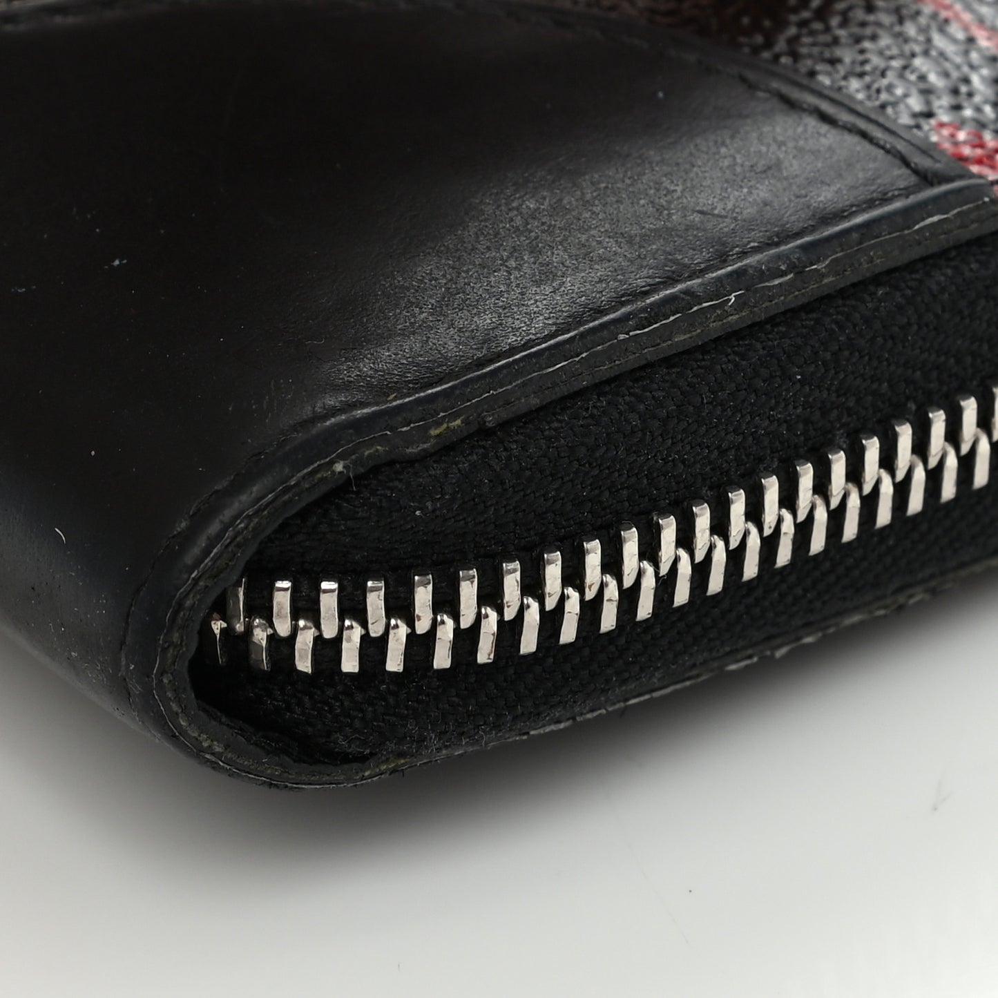 Monogram Infrarouge Zippy Wallet