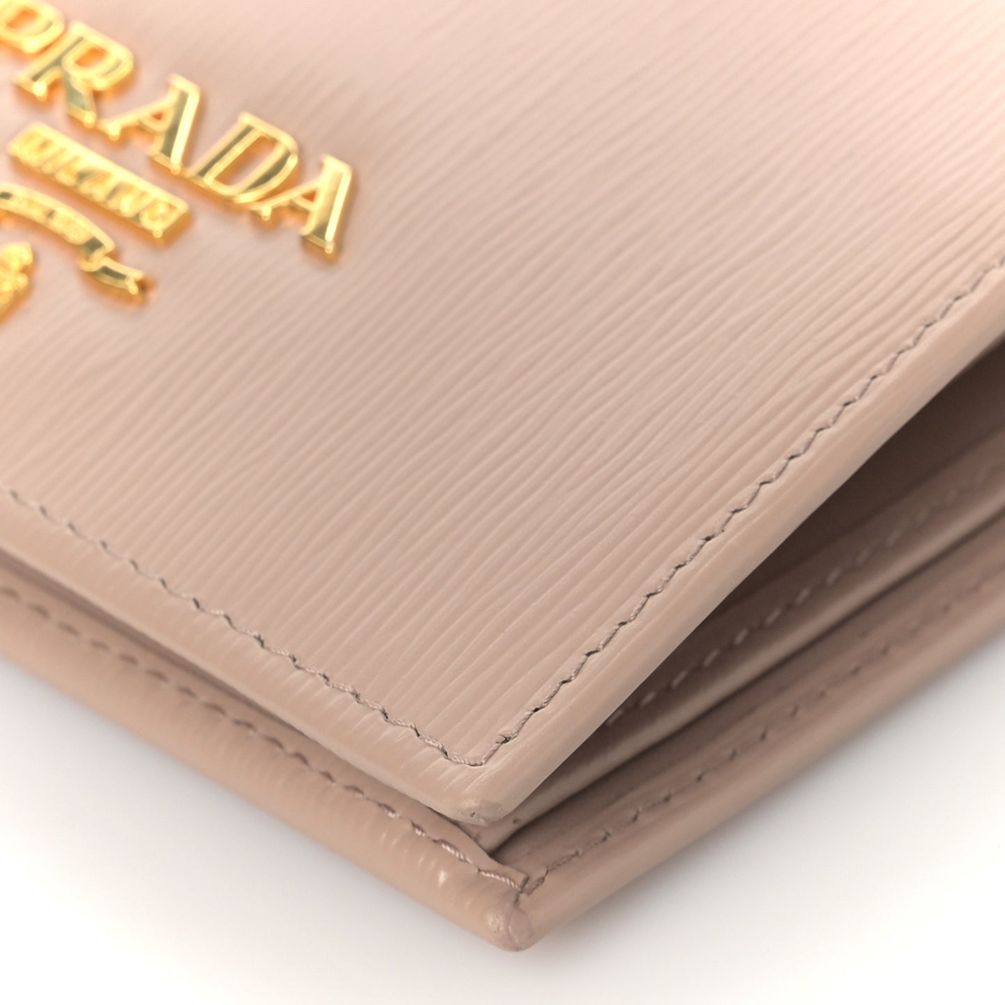 Vitello Move Bi-Fold Wallet Powder Pink