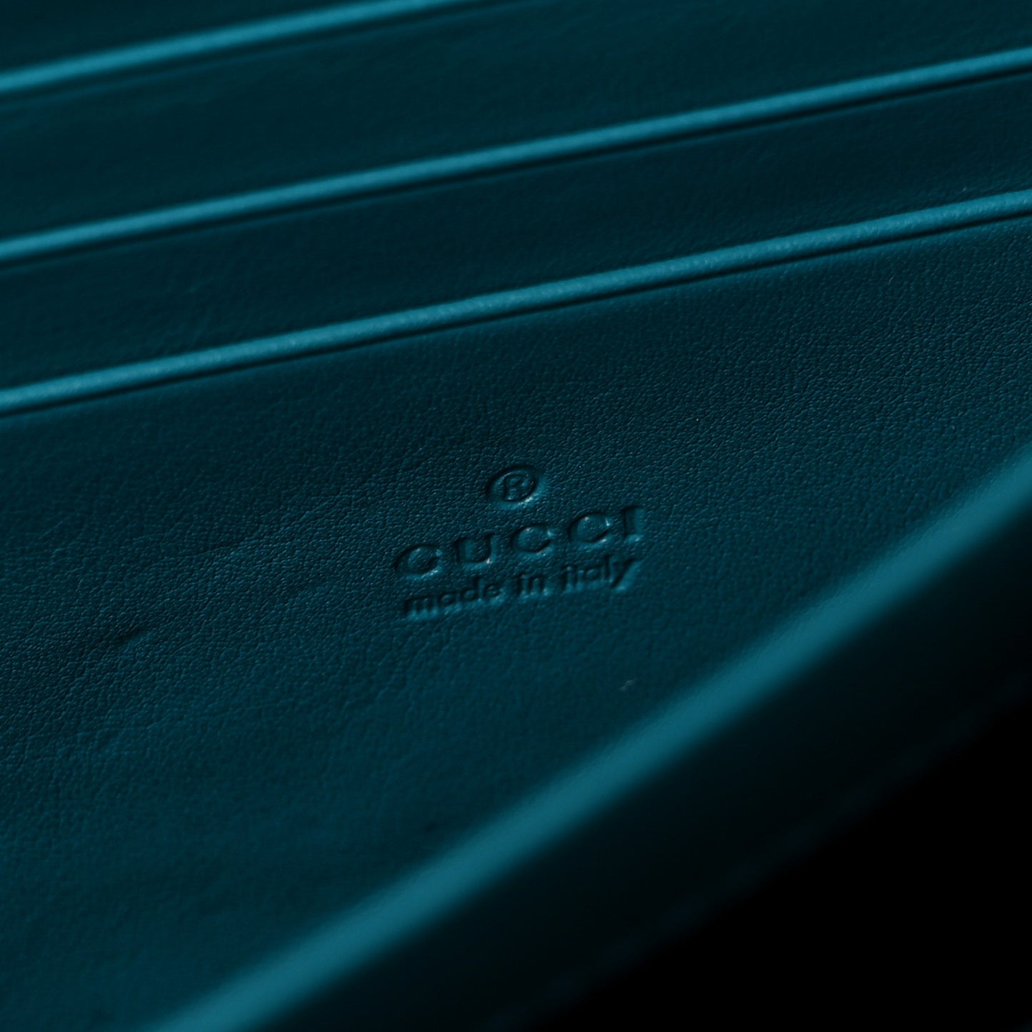 Velvet Matelasse GG Marmont Chain Wallet Pavone Cyan