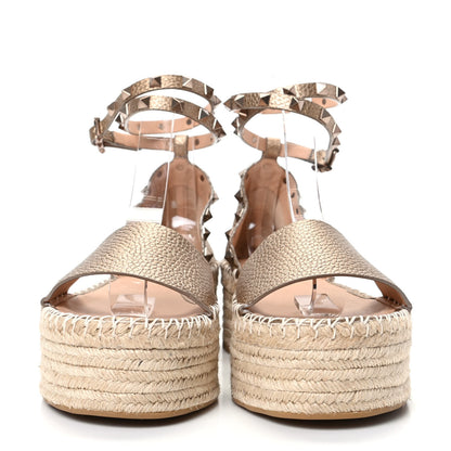 Valentino Garavani Metallic Grained Calfskin Rockstud Ankle Wrap Espadrille Flatform Sandals 41 Skin Natural 2 of 9