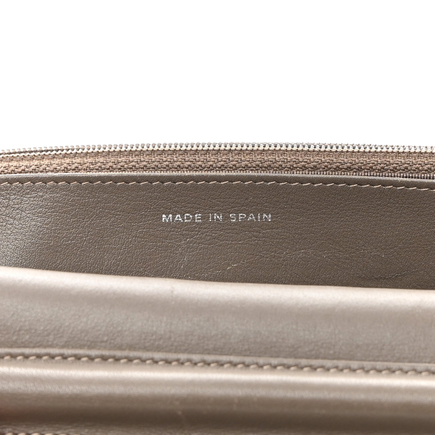 Patent Quilted Wallet On Chain WOC Brown