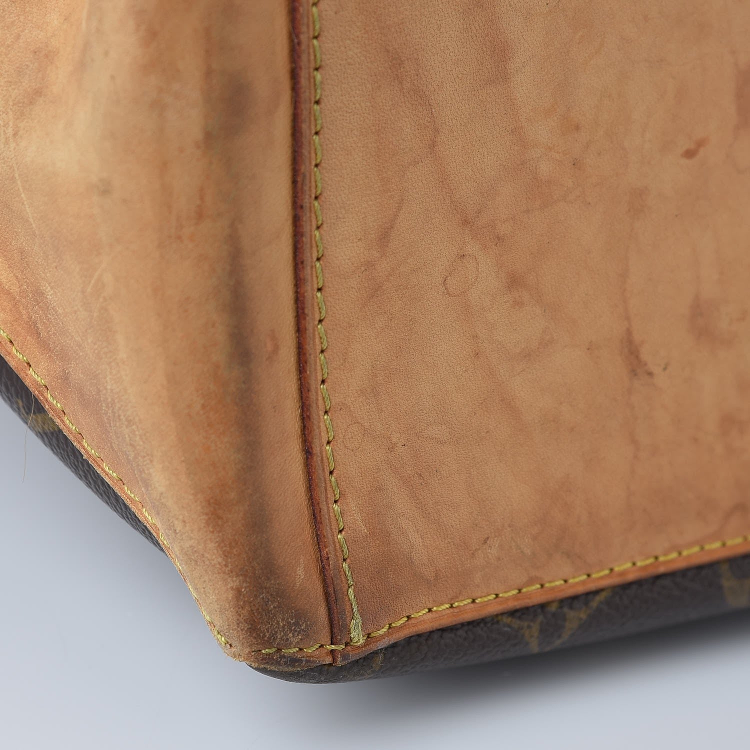 Louis Vuitton Monogram Cabas Mezzo 17 of 20