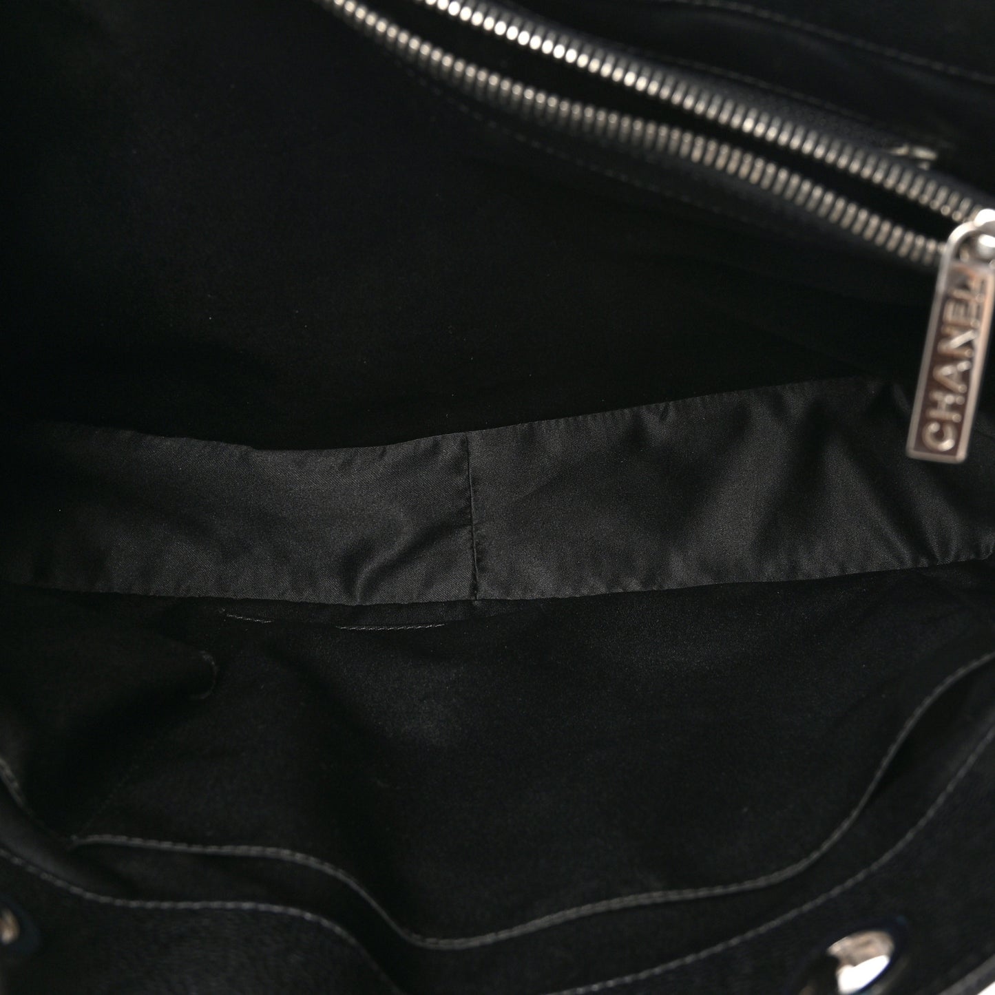 Caviar Quilted XL Grand Shopping Tote GST Black