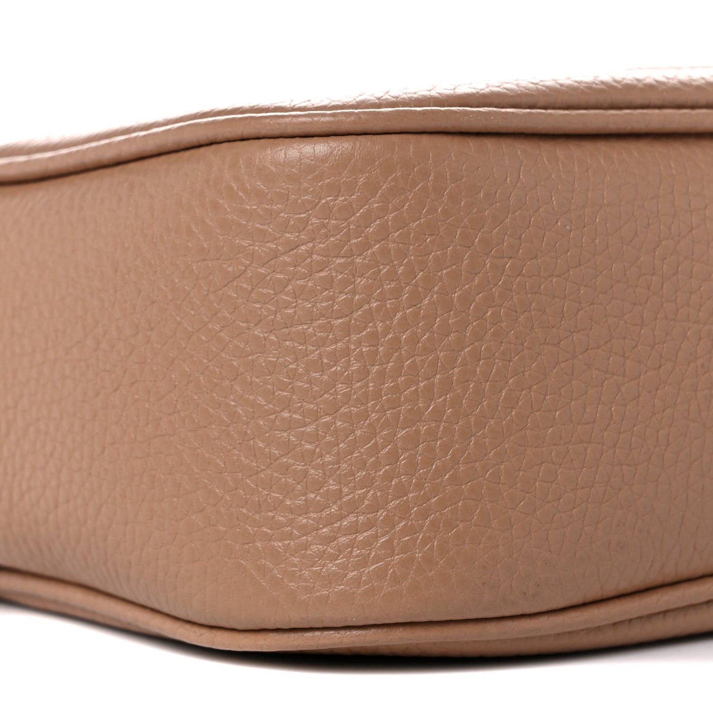 Pebbled Calfskin Small Soho Disco Bag Camelia