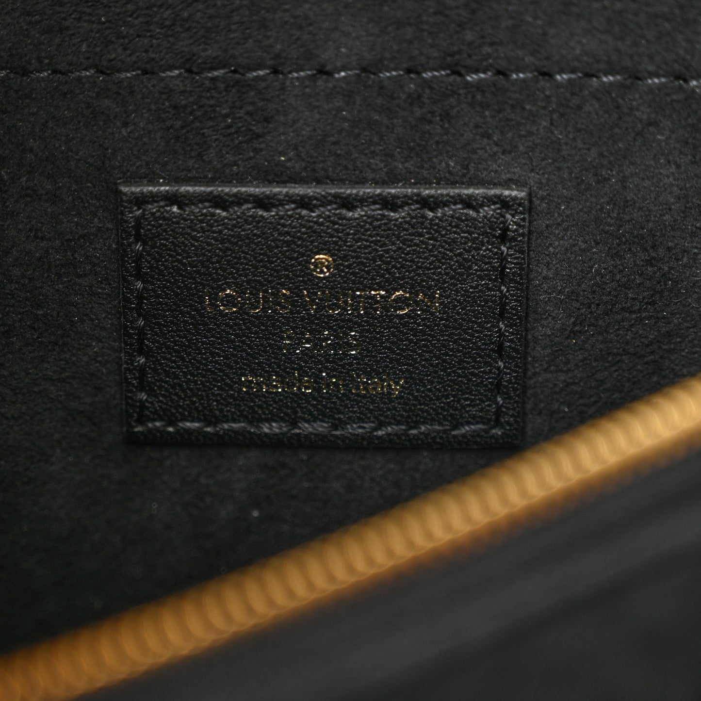 LOUIS VUITTON Calfskin New Wave Chain Bag MM NM Black