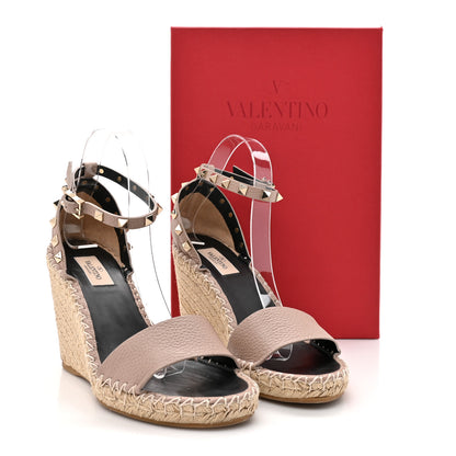 Valentino Garavani Grained Calfskin Rockstud Ankle Strap Espadrille 15/105mm Wedge Sandals 39 Rose Quartz Natural 12 of 12