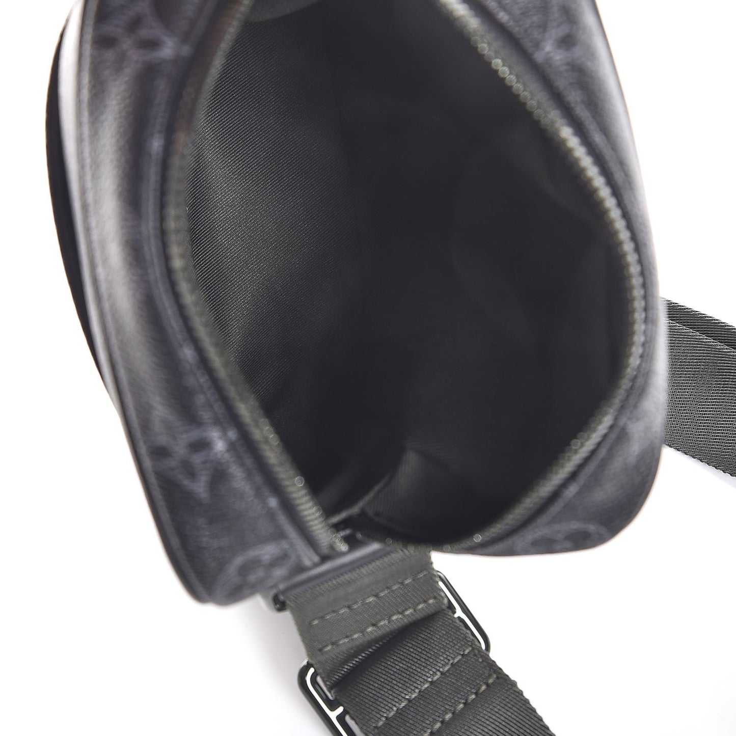 Monogram Eclipse Vivienne Danube PM