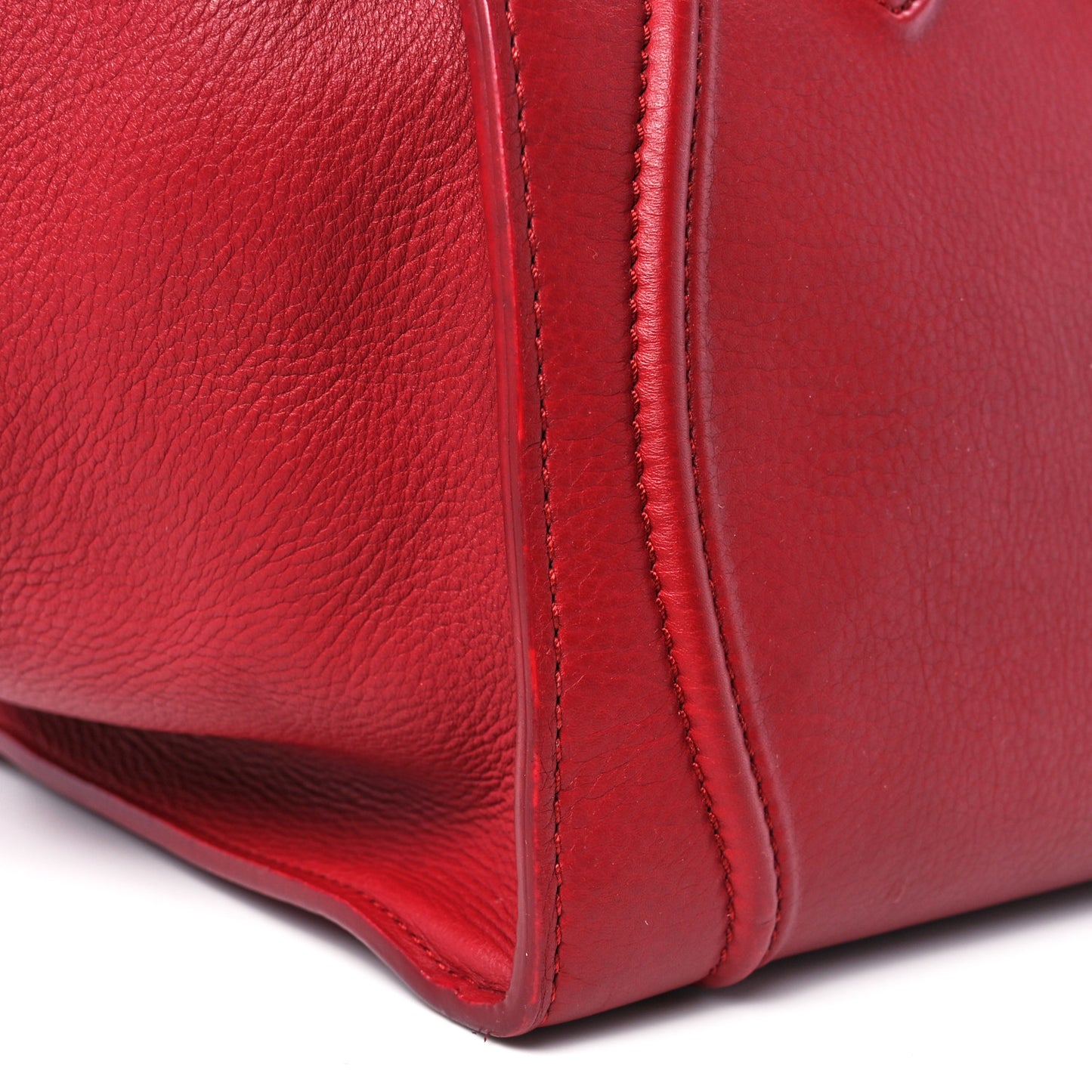 Baby Grained Calfskin Medium Phantom Luggage Carmin
