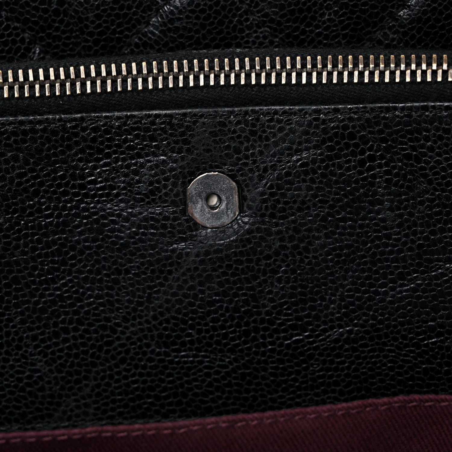 Chanel Crumpled Grained Calfskin Quilted CC Crave Tote Black 21 of 26