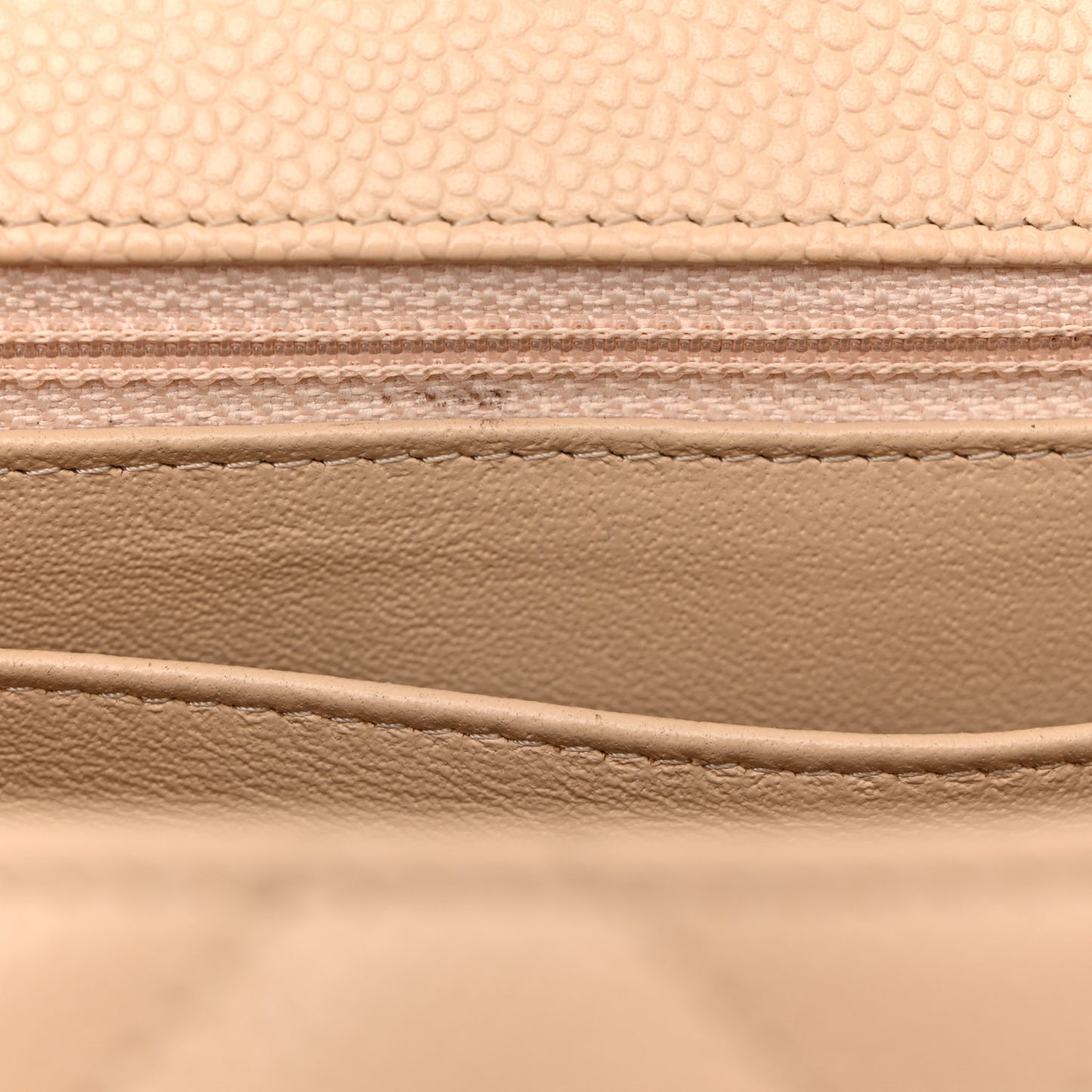 Caviar Quilted Jumbo Single Flap Beige Clair