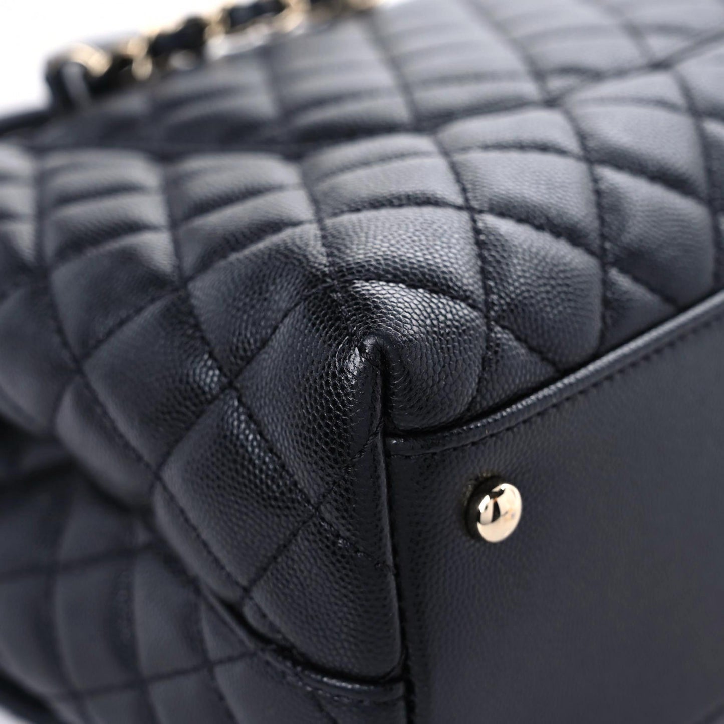 Caviar Quilted Medium Coco Handle Flap Black