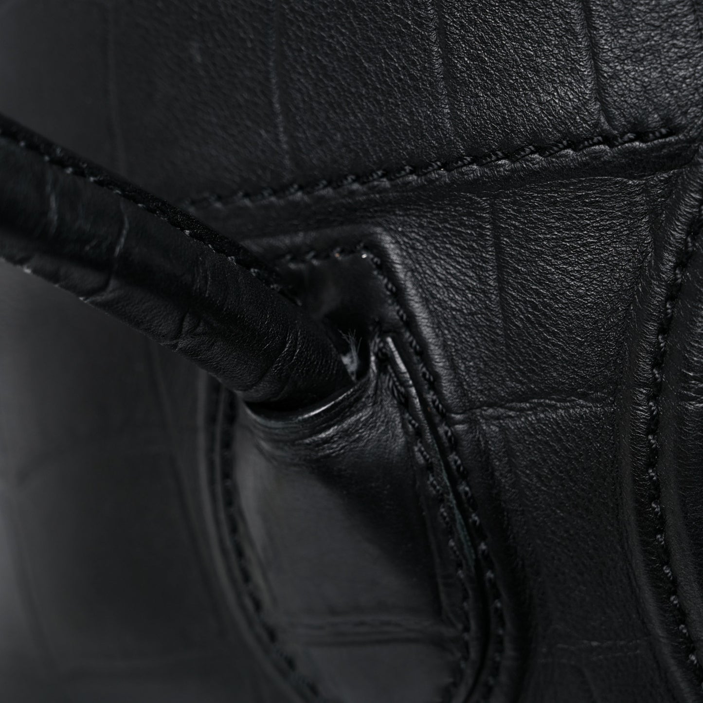Calfskin Crocodile Embossed Medium Phantom Luggage Black