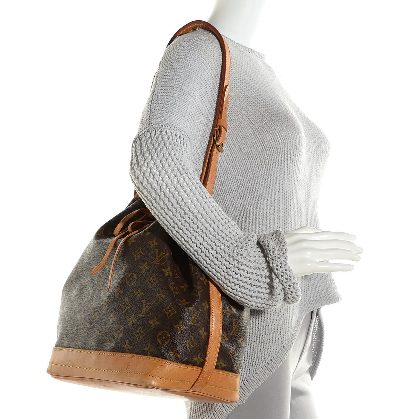 Monogram Noe