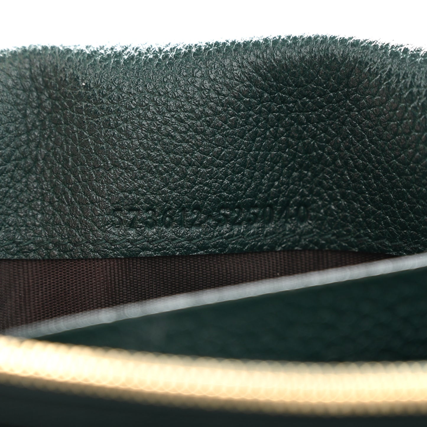 Grainy Calfskin Zumi Continental Wallet Vintage Green