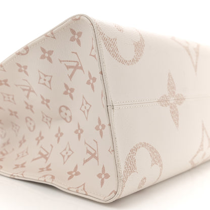Louis Vuitton Monogram Dune Giant Onthego MM 8 of 10