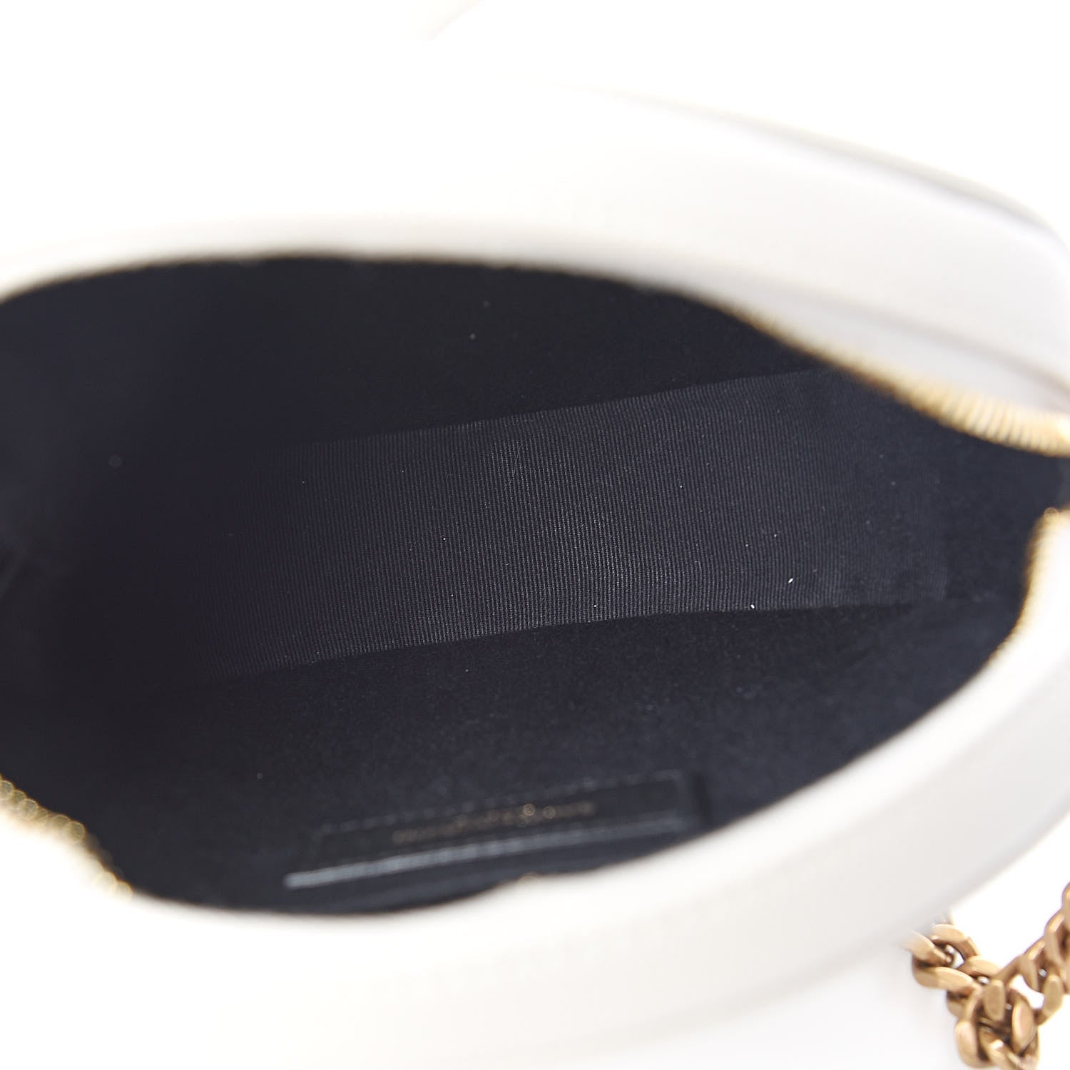 Saint Laurent Grain De Poudre Matelasse Chevron Quilted Round Vinyle Camera Bag White 5 of 9
