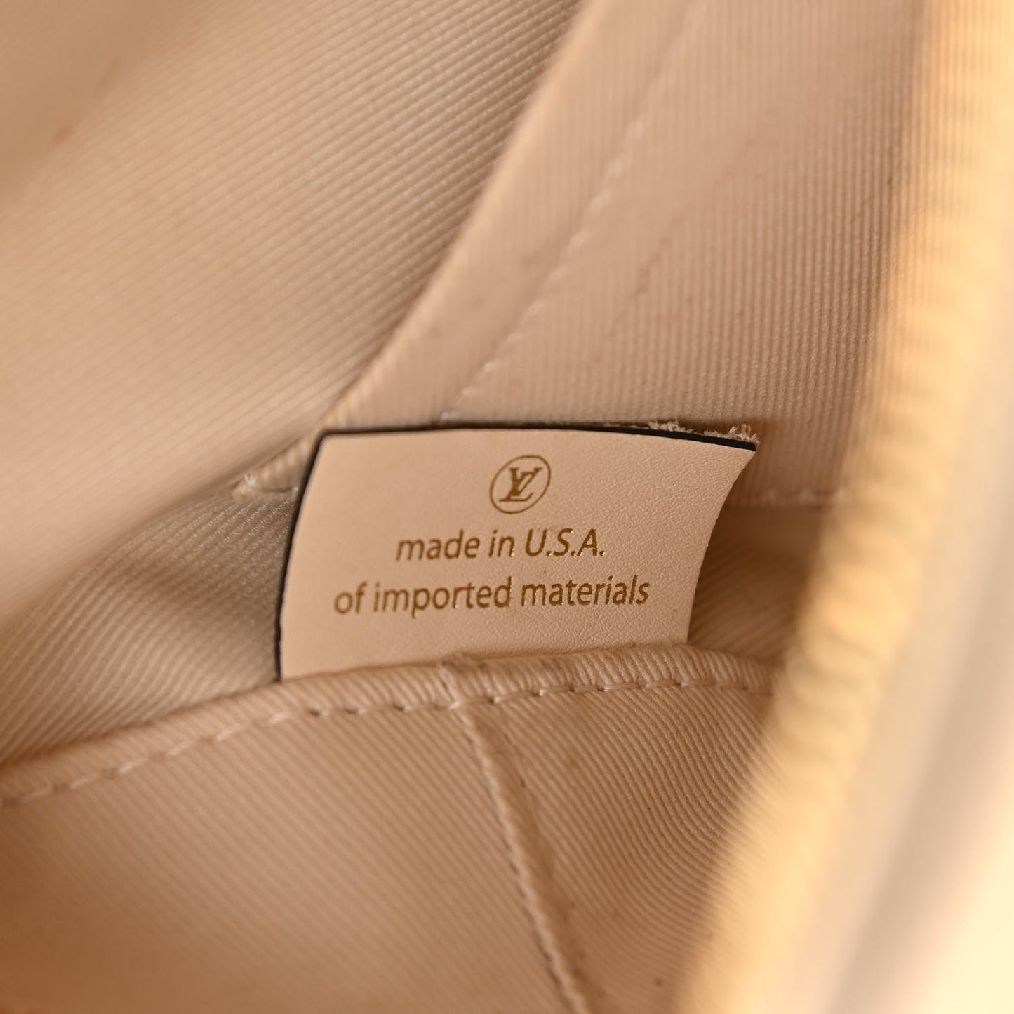 Monogram Saintonge Creme