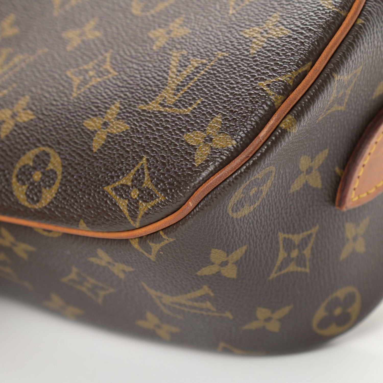 Louis Vuitton Monogram Blois 10 of 16