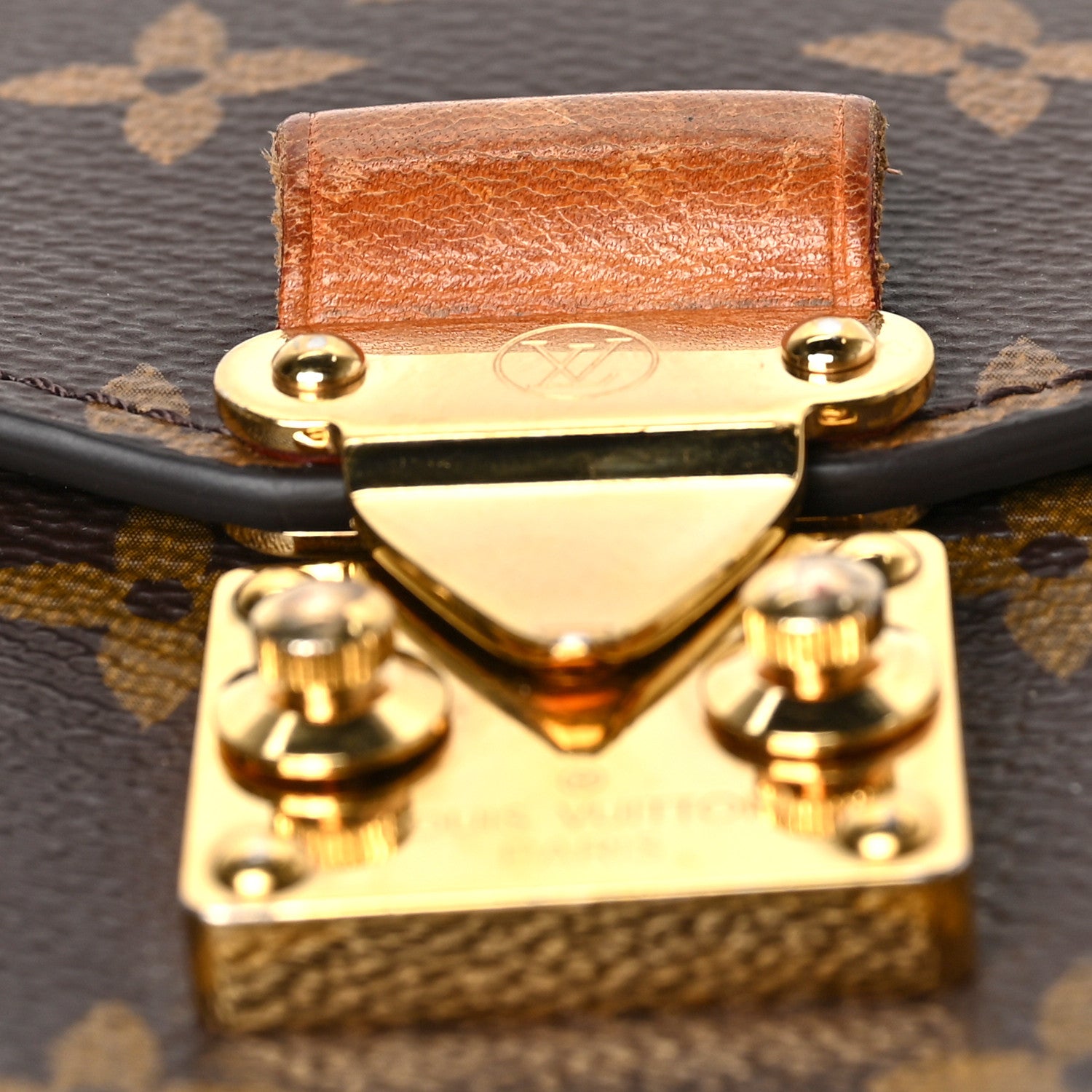 Louis Vuitton Monogram Pochette Metis 9 of 9