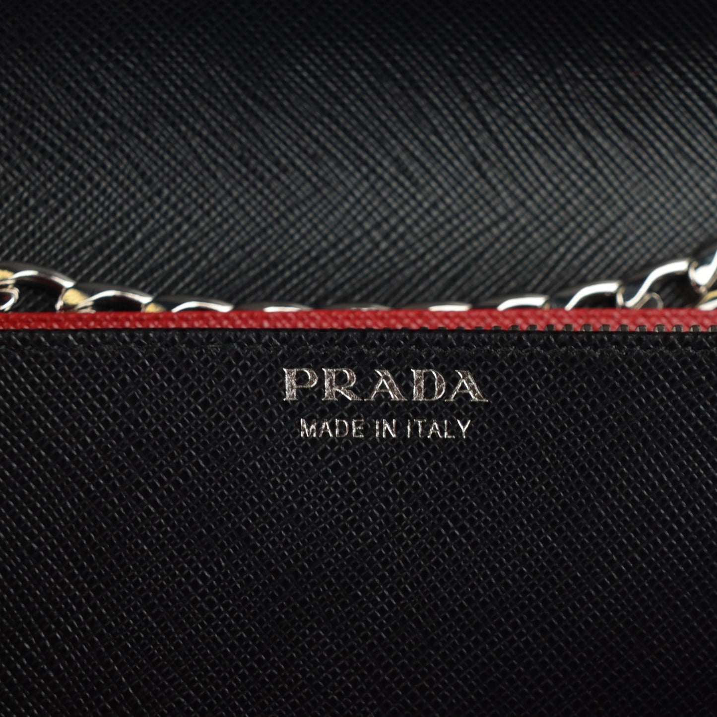 Saffiano Bi-Color Wallet On Chain Fuoco Nero Black