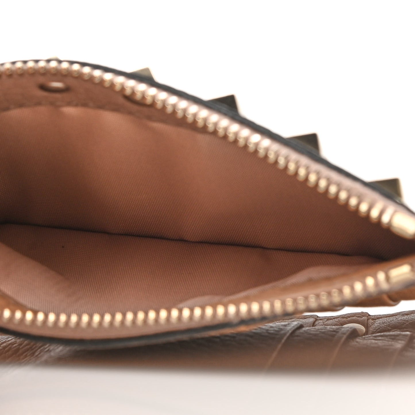 Pebbled Calfskin Rockstud Coin Case Card Holder Rose Cannelle