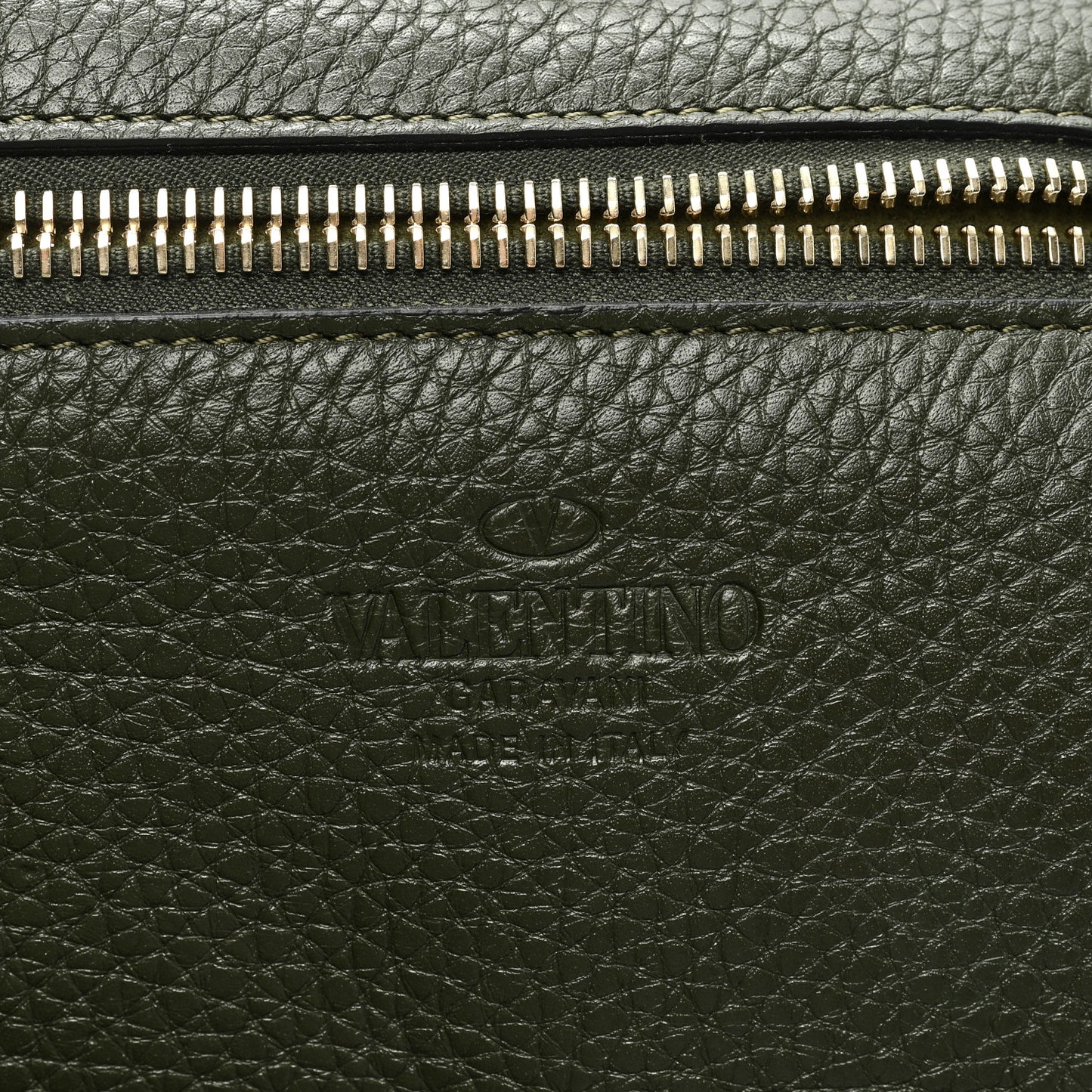 Pebbled Calfskin Medium Rockstud Tote Army Green