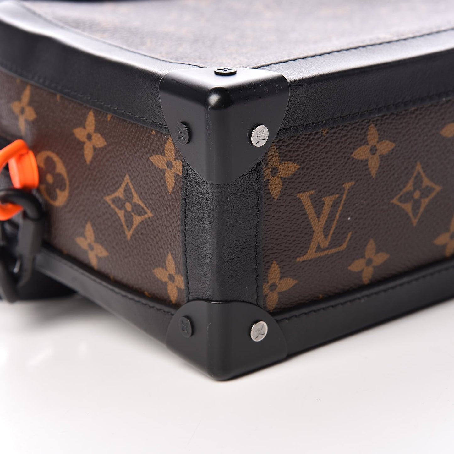 Monogram Solar Ray Soft Trunk