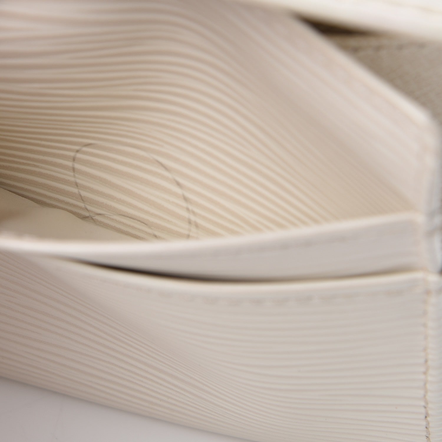 Louis Vuitton Epi Sarah Wallet Ivory Ivory 10 of 10