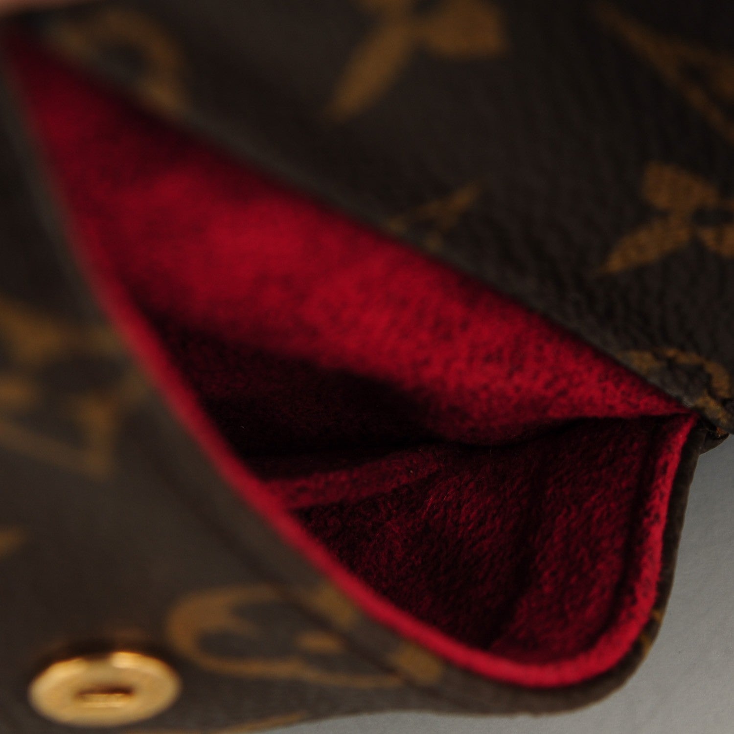 Louis Vuitton Monogram Partition Clutch 7 of 7